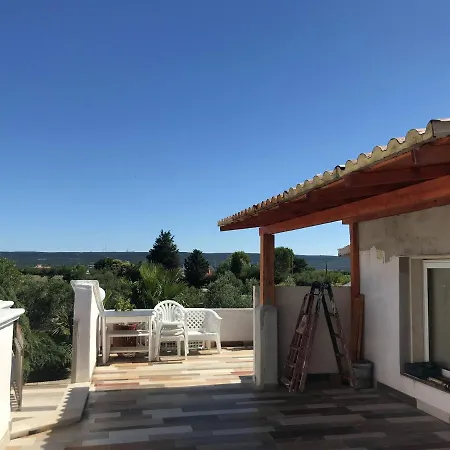 Modern In Shared Pool 45 M² 아파트 *
