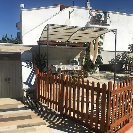 Modern In Shared Pool 45 M² 크리스피아노