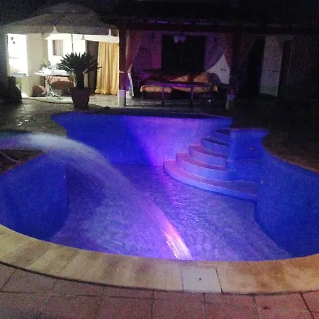 Modern In Shared Pool 45 M² Crispiano